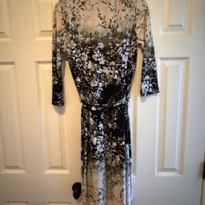 WHBM Elegant Floral 3/4 Sleeve Dress